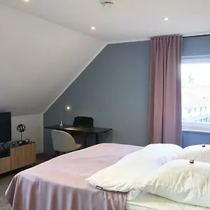 Apartment Airport & Messe